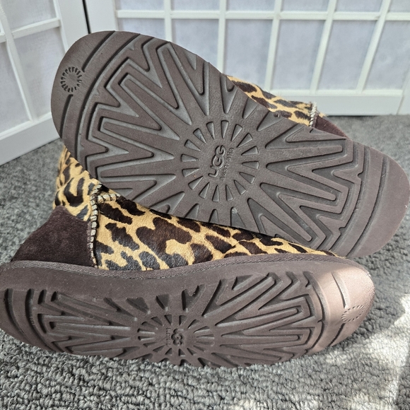 UGG Leopard Print Calf Hair Sheepskin Lined Winter Boots Womens 5 - Picture 10 of 16